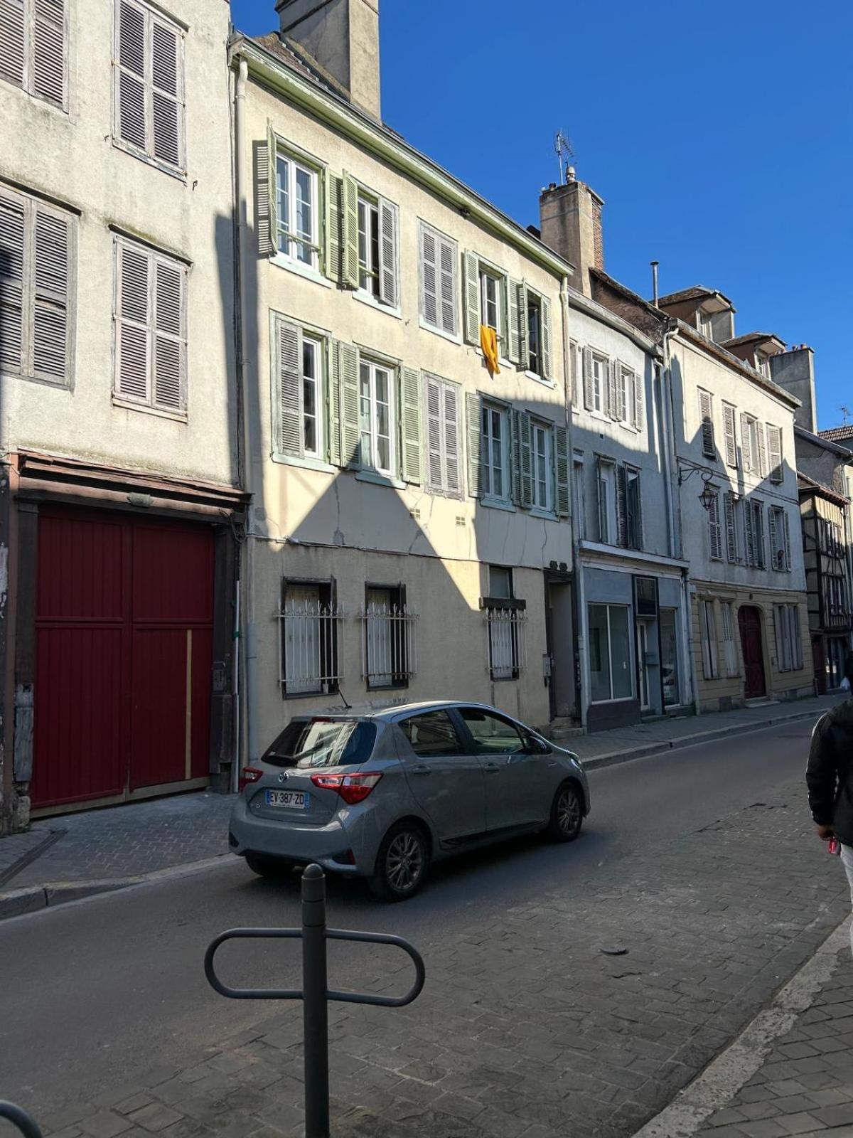 Le Jaillant - Wifi - Centre Ville Historique - Proche Gare Troyes Buitenkant foto